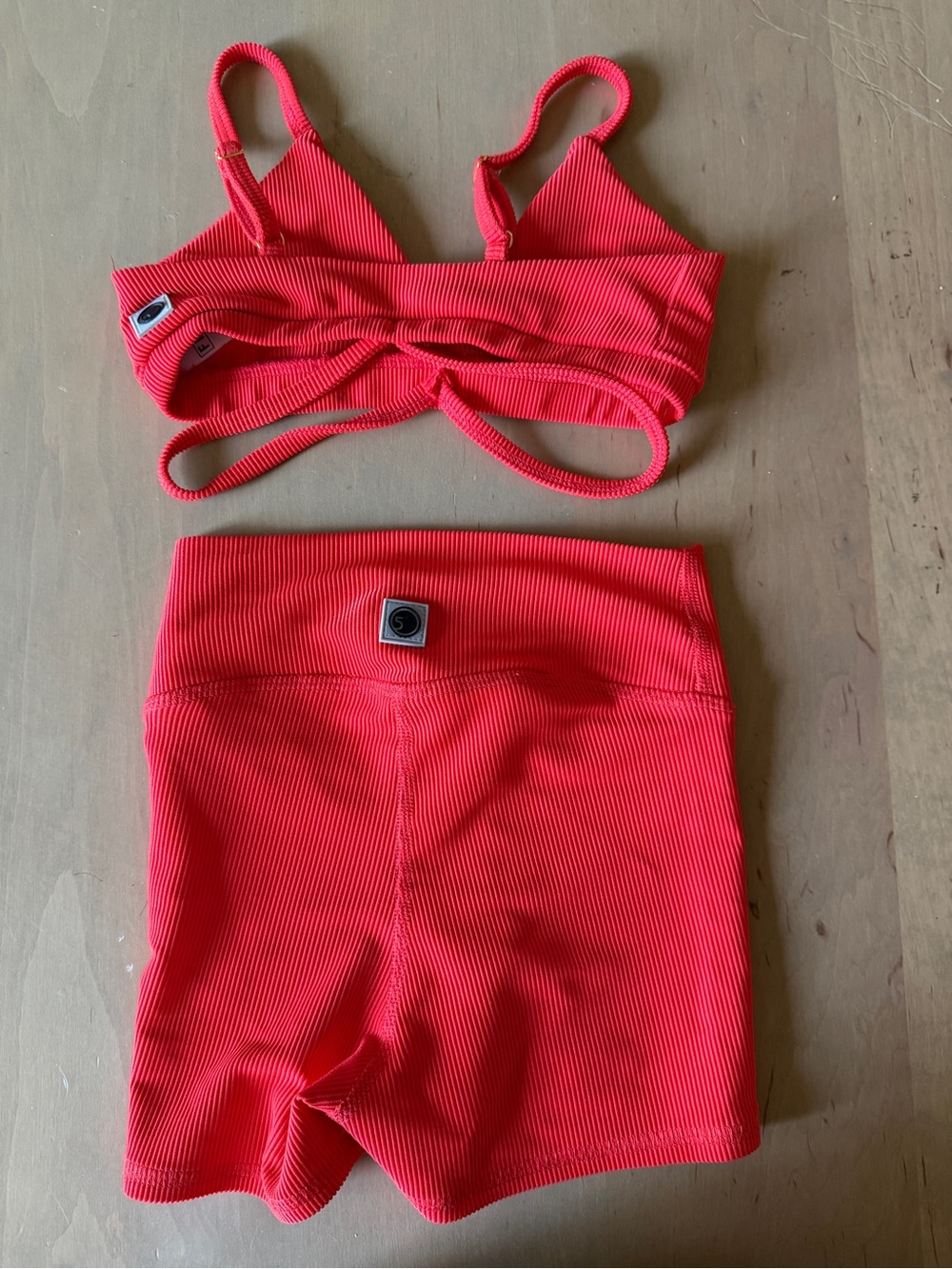 Five Red Ribbed Set - YL - Picture 2 of 2